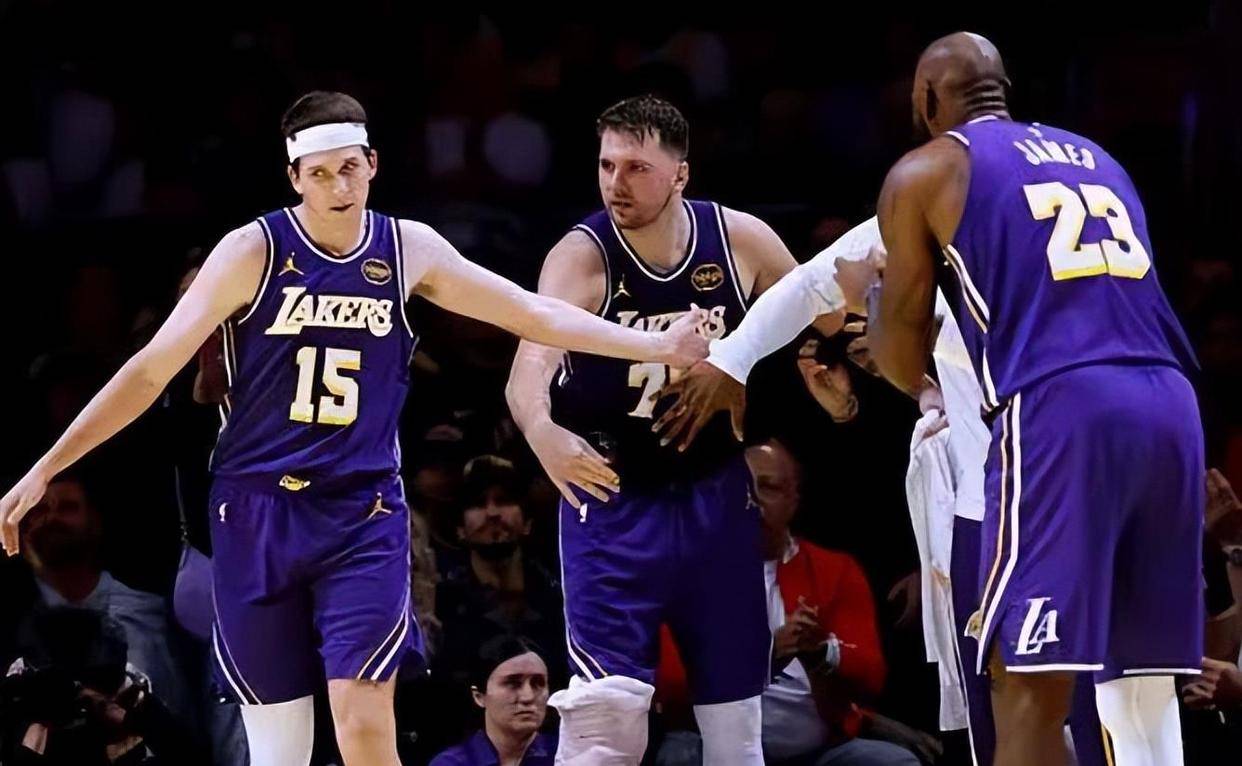 包含菲律宾球队壮志凌云，晋级之路坦途的词条