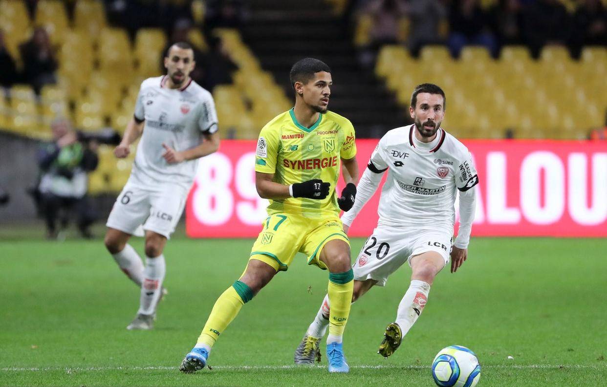 开云体育在线-里尔主场力克南特，继续保持领先