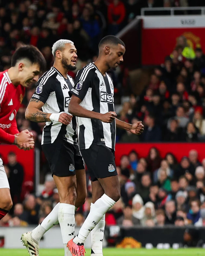 开云官方app入口-曼联客场憾负西汉姆联，主帅不满球员表现低迷