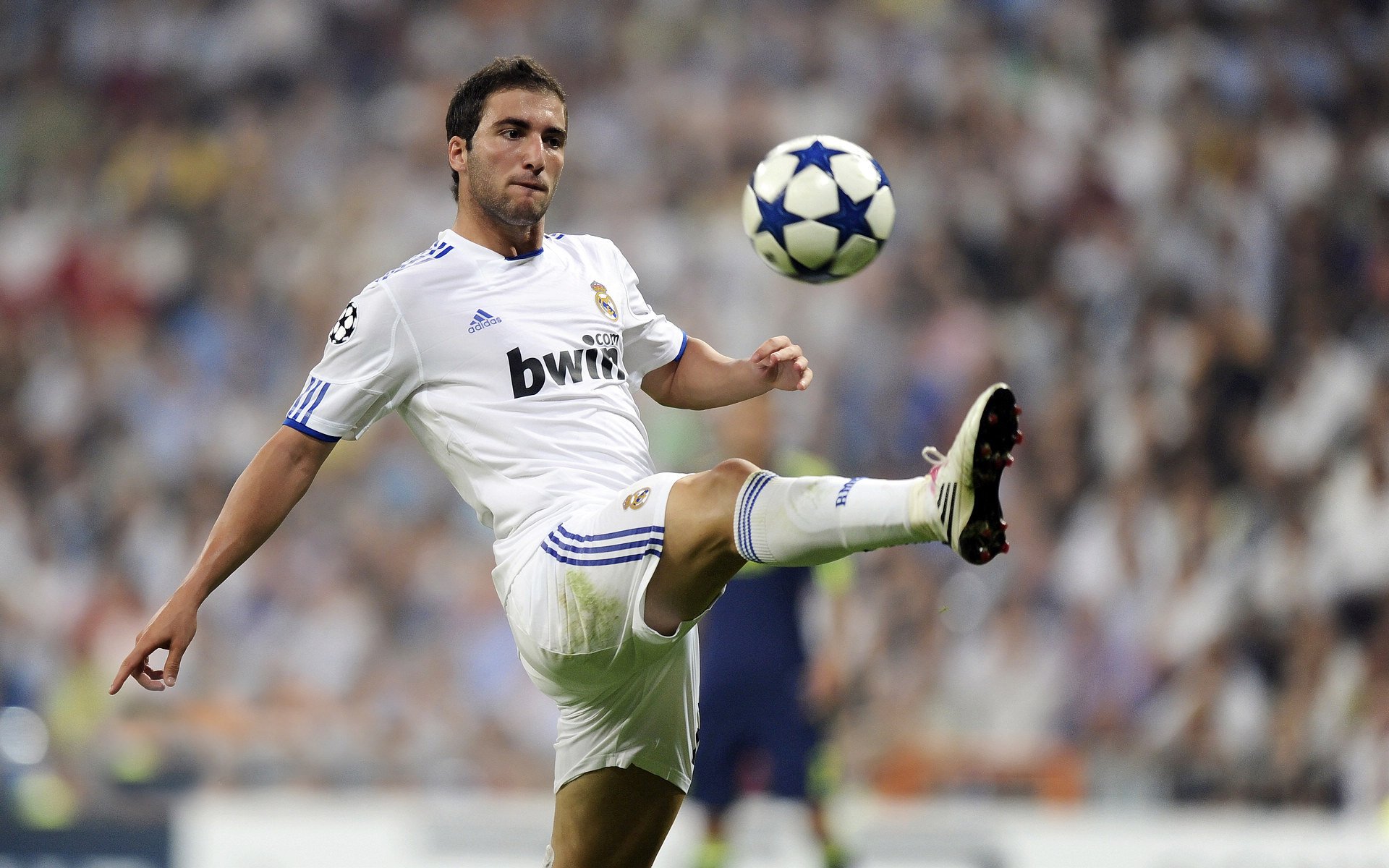 舞台越大,越显锋芒,伊萨克在英超争冠之夜的封神之战