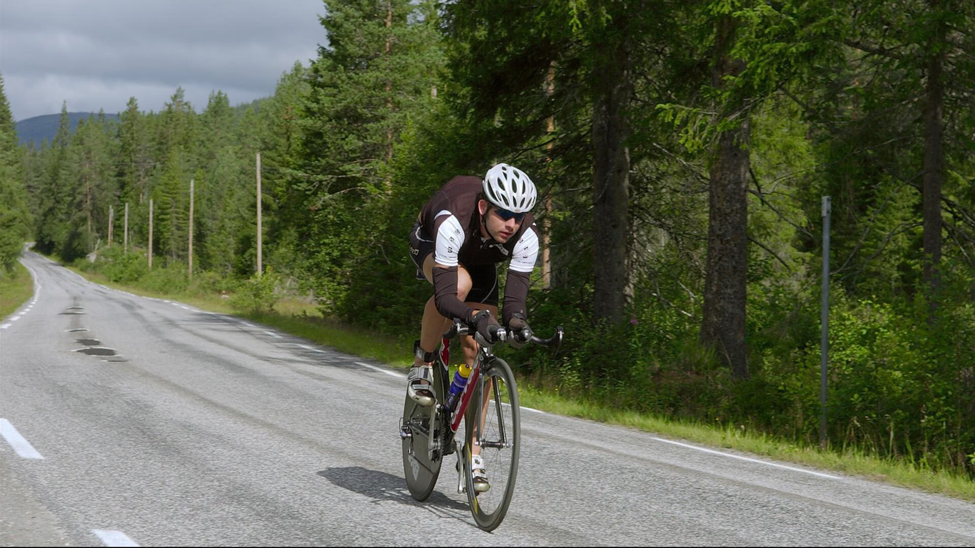 欧陆烽火再燃，塞维利亚掀翻英格兰，欧冠半决赛上演颠覆之战