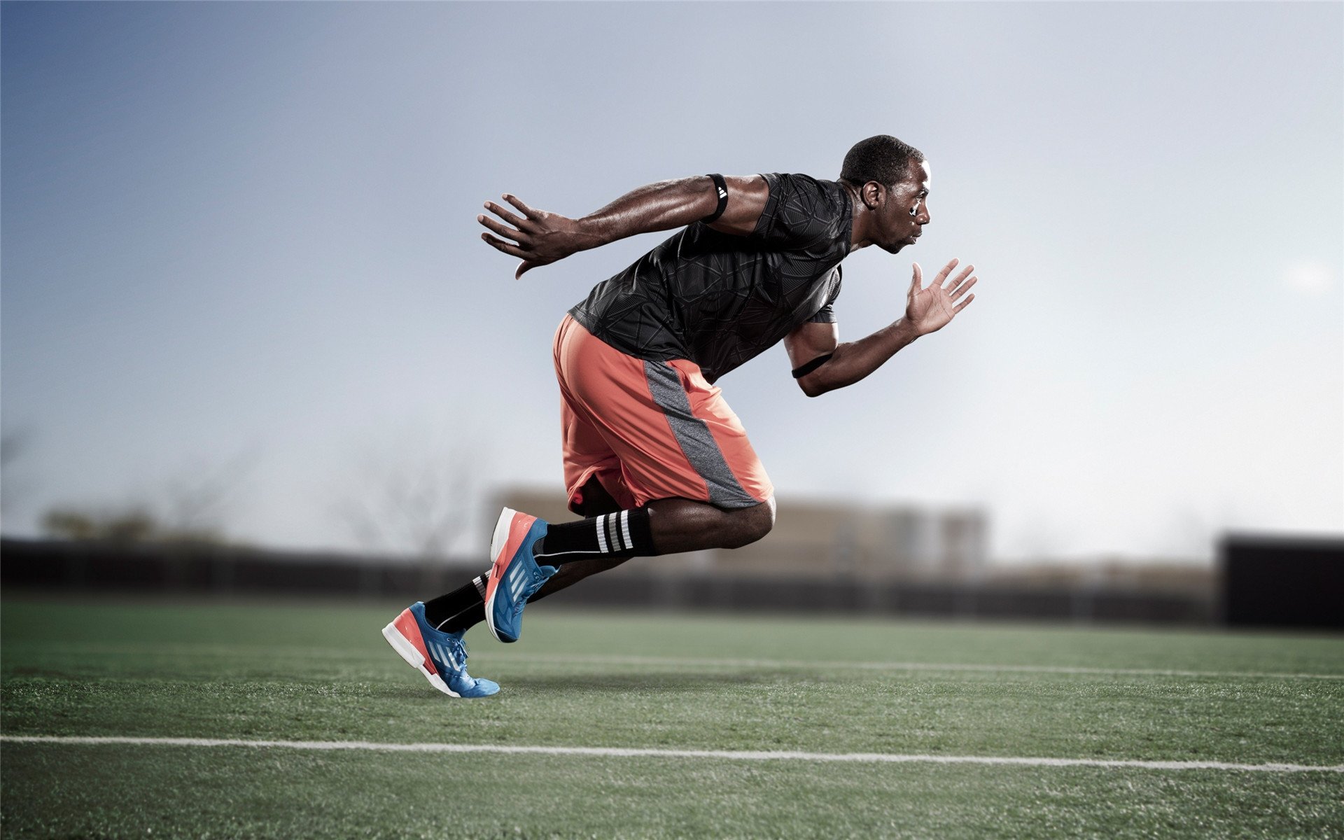 维尼修斯冠军级表现闪耀，牙买加逆转AC米兰背后的足球新叙事